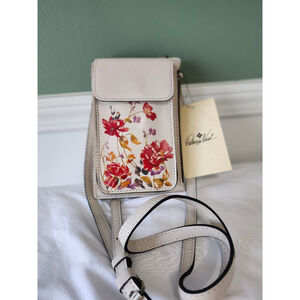 Patricia Nash Crossbody Chalk White Floral